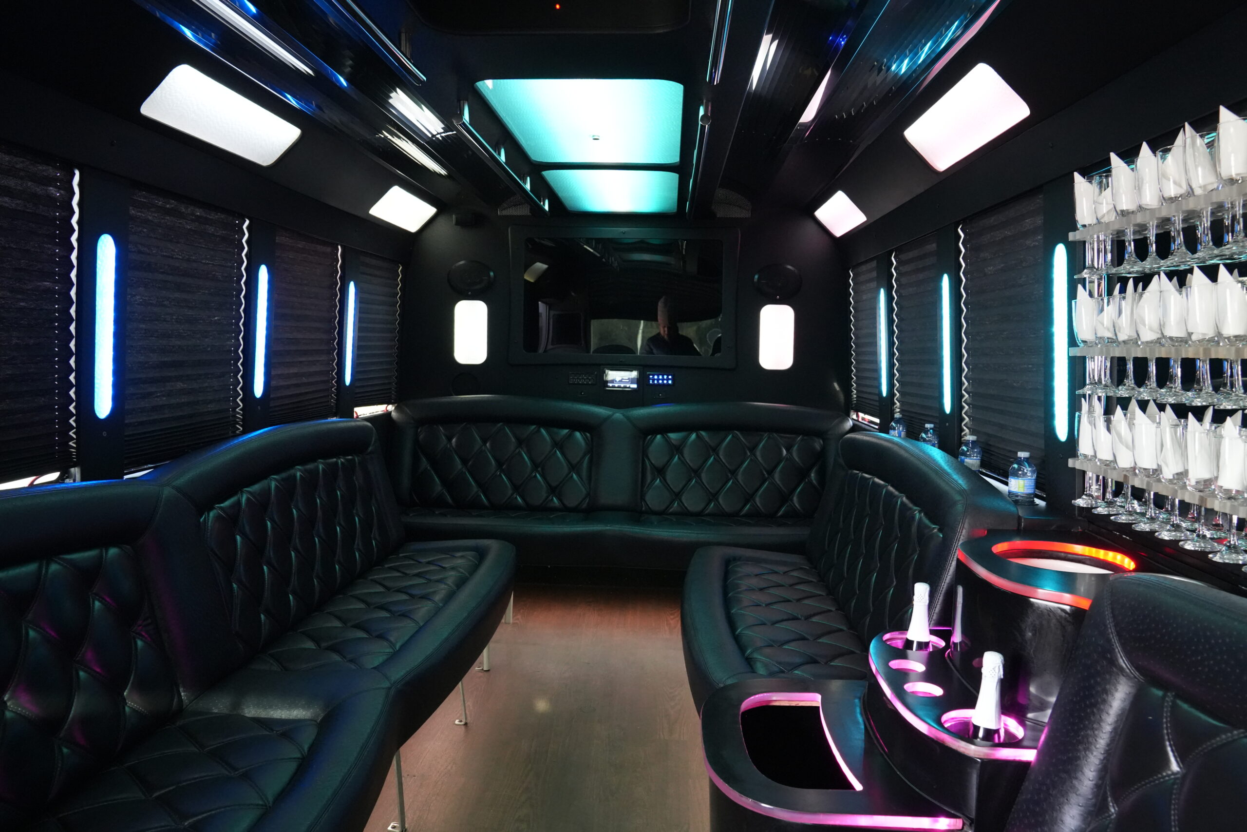 Toronto wedding limo